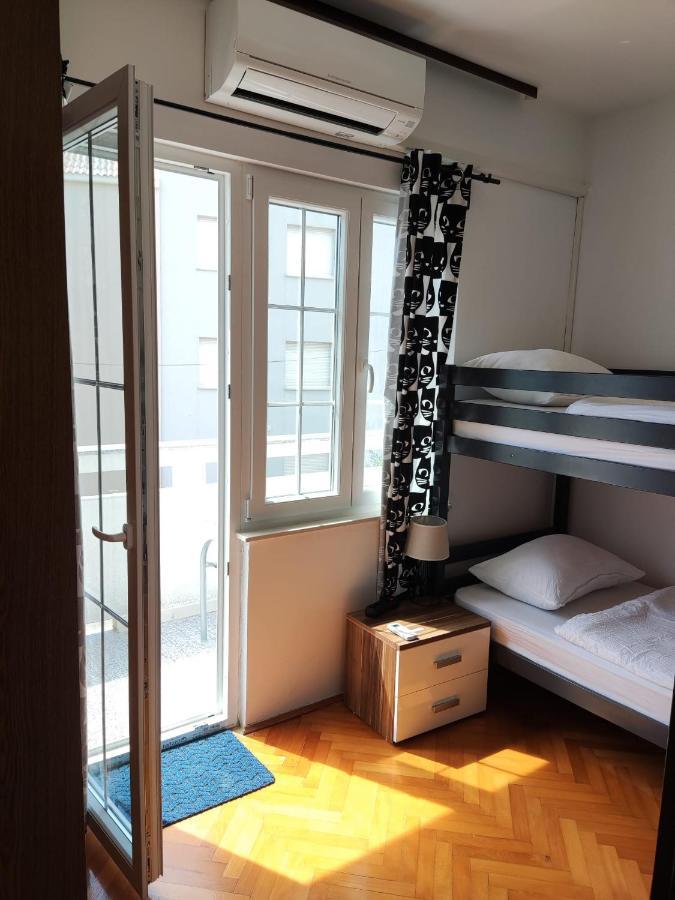 Central Single House With Parking-Top Location! Novalja Exterior photo